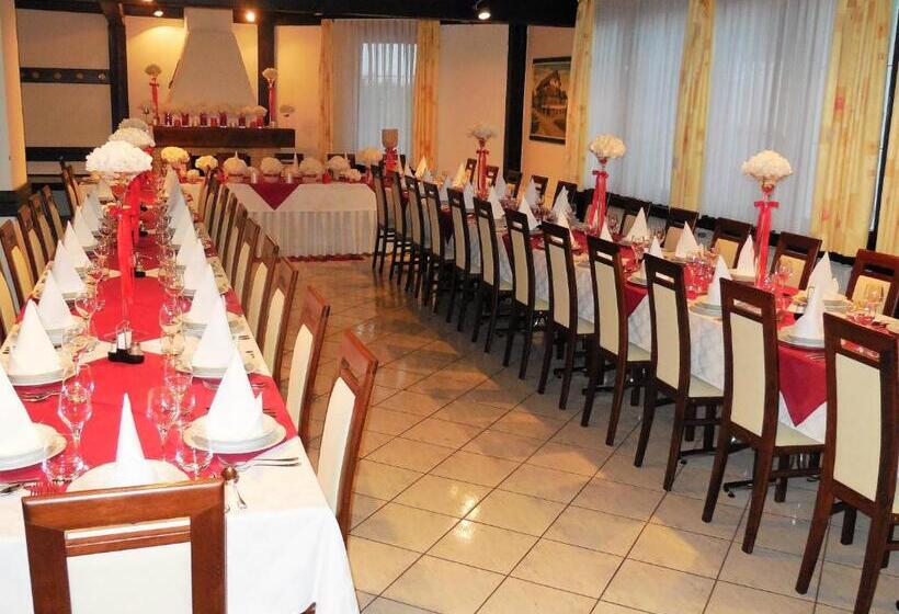 اتاق استاندارد, župančičev Hram