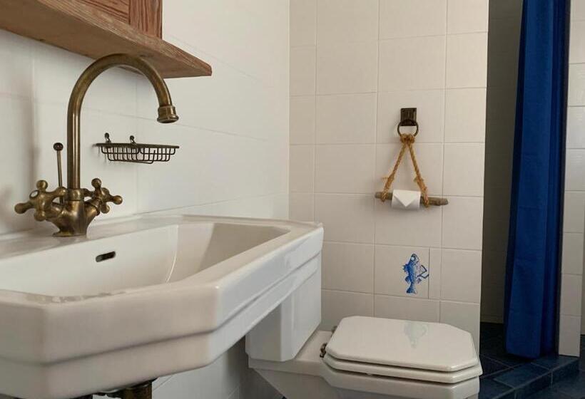 اتاق استاندارد, šturmų švyturys