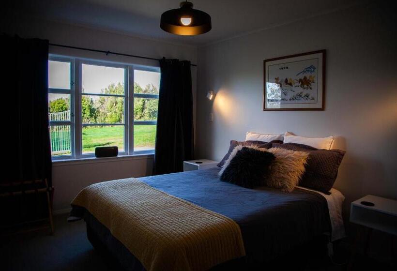 דירת חדר, Languor B&b