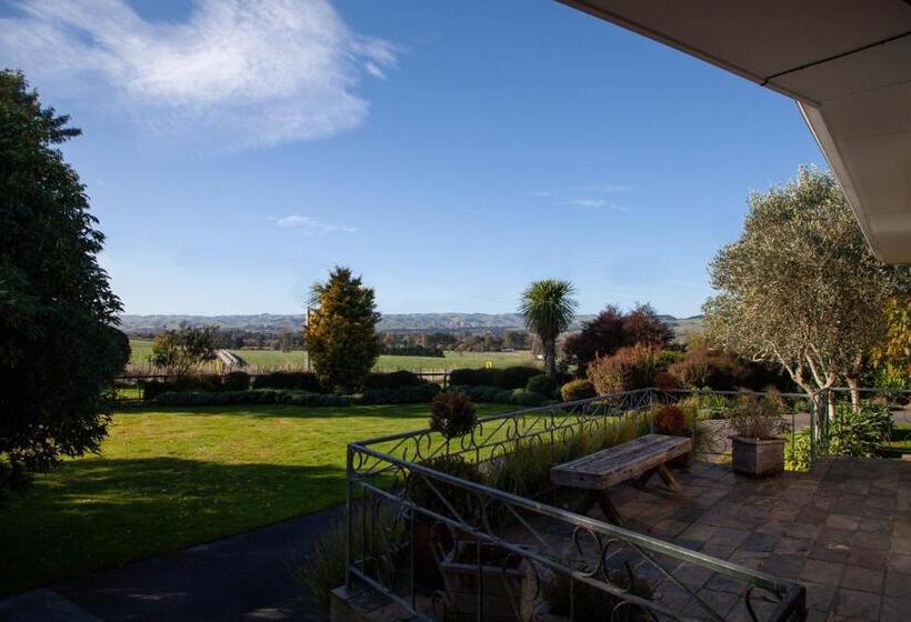 דירת חדר, Languor B&b