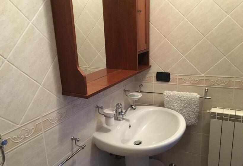 スタンダードルーム, Appartamenti E Camere Il Poggio Di D Angeli Lidia