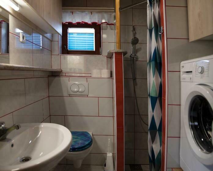 خانه 3 خوابه, Bee House Maya