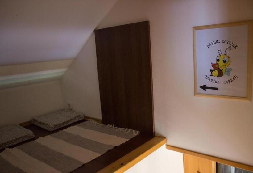 خانه 3 خوابه, Bee House Maya