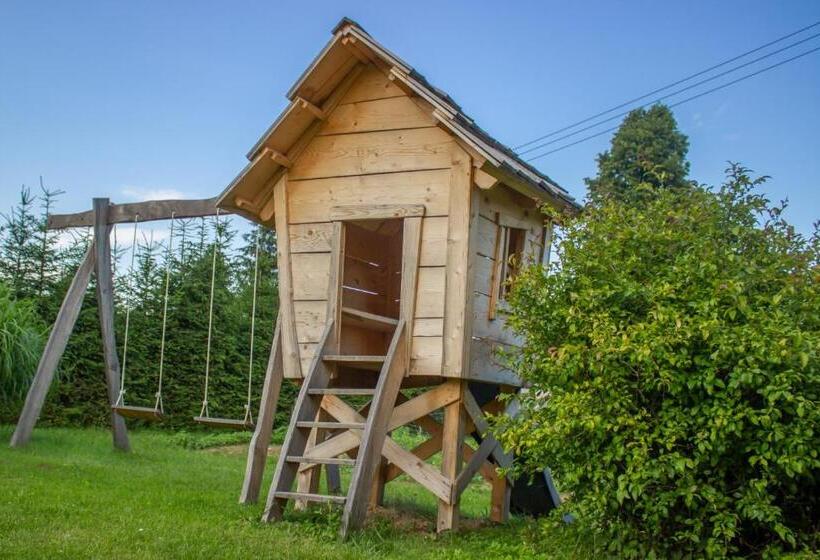 چادر با خدمات رفاهی لوکس, Bee House Maya