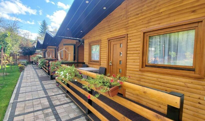 ویلای استاندارد با چشم‌انداز باغ, Cuki Residence