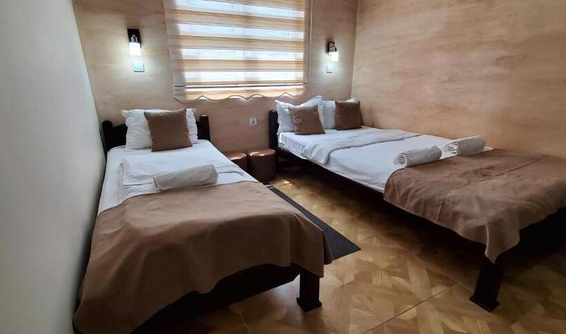 اتاق استاندارد سه نفره, Cuki Residence