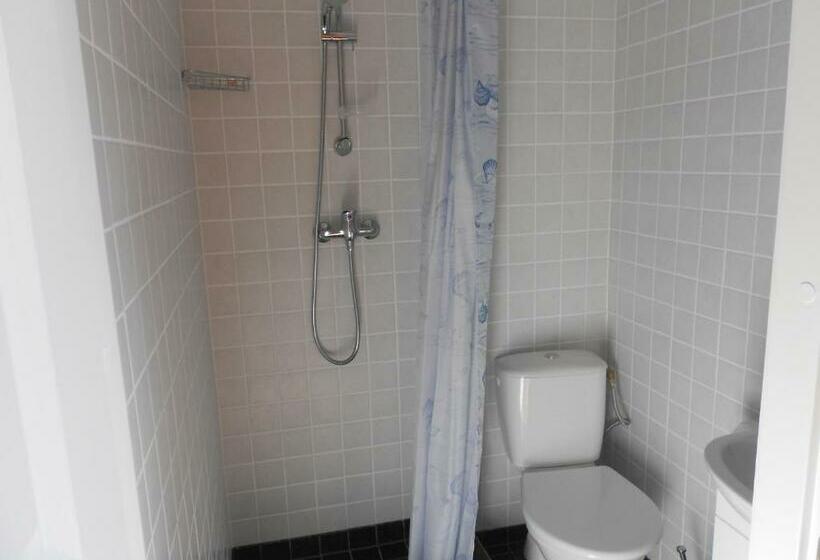 اتاق استاندارد, Tee Motell