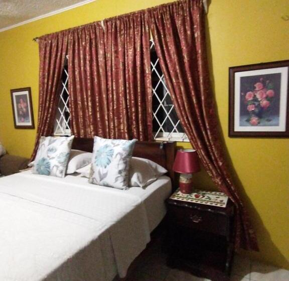 سوییت, Ultimate Freedom Bed And Breakfast