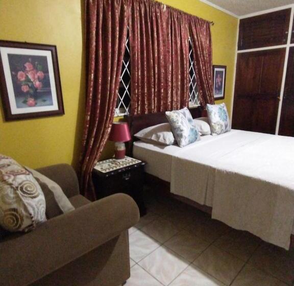 سوییت, Ultimate Freedom Bed And Breakfast