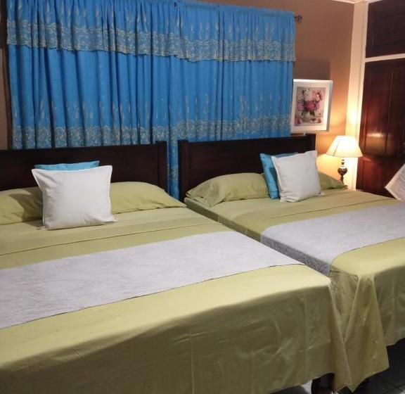 سوییت لوکس, Ultimate Freedom Bed And Breakfast