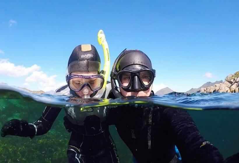 غرفة قياسية مطلّة علي البحر, Villa Ballstad