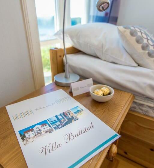 غرفة قياسية مطلّة علي البحر, Villa Ballstad