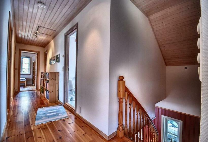 غرفة قياسية مطلّة علي البحر, Villa Ballstad