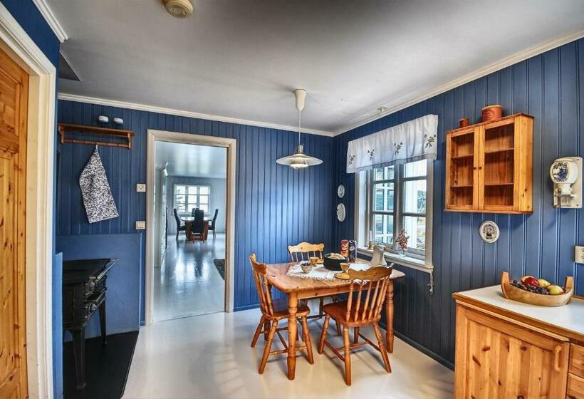 Номер Стандарт Вид на Море, Villa Ballstad