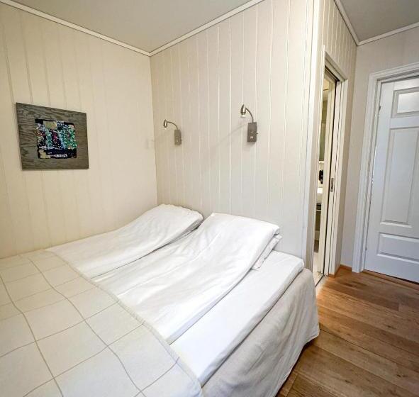 اتاق اکونومی, Hamn I Senja