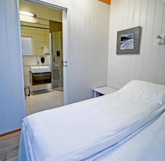 استودیوی استاندارد با چشم‌انداز دریا, Hamn I Senja