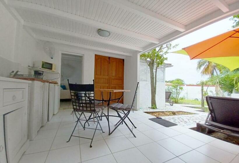 بانگلوی استاندارد, La Rose Du Bresil Marie Galante