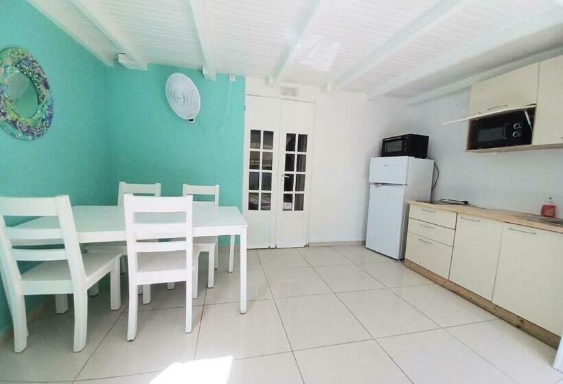 بانگلوی استاندارد, La Rose Du Bresil Marie Galante