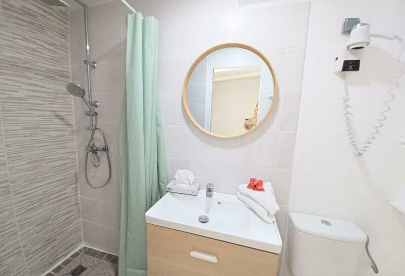 بانگلوی استاندارد, La Rose Du Bresil Marie Galante