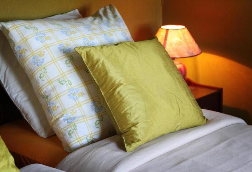 اتاق استاندارد, Luscher & Matiesen Muhu Winehouse