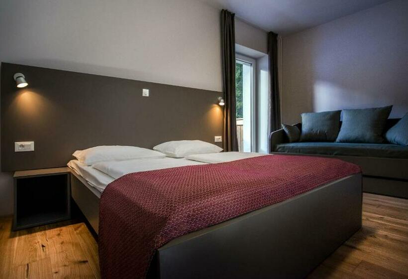 اتاق استاندارد سه تخته با بالکن, Pokljuka