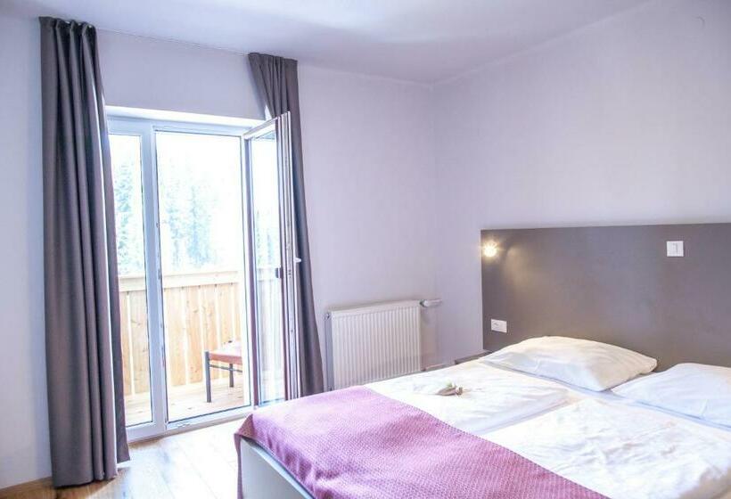 اتاق استاندارد با بالکن, Pokljuka