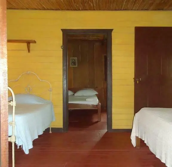 بانگلوی استاندارد, Veragua River House