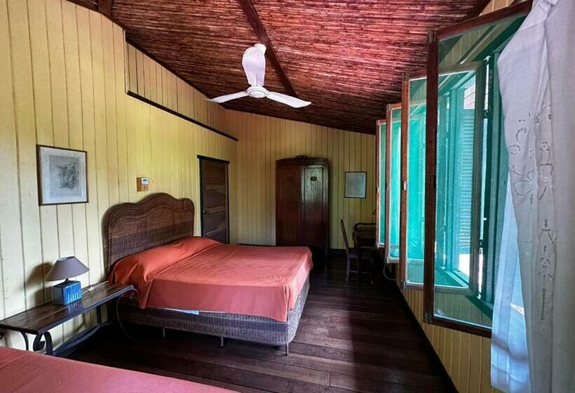 غرفة قياسية حمام مشترك, Veragua River House