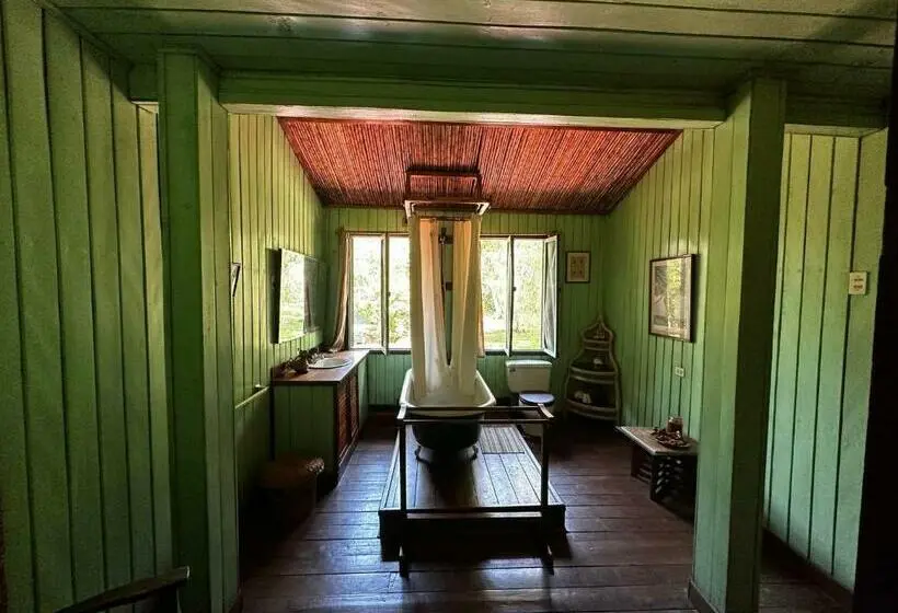 اتاق استاندارد با سرویس بهداشتی مشترک, Veragua River House