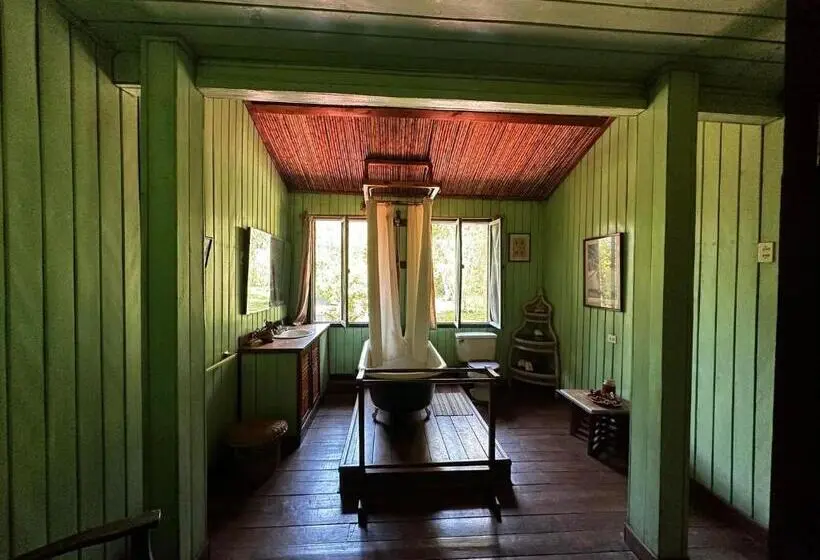 اتاق استاندارد یک تخته با سرویس بهداشتی مشترک, Veragua River House
