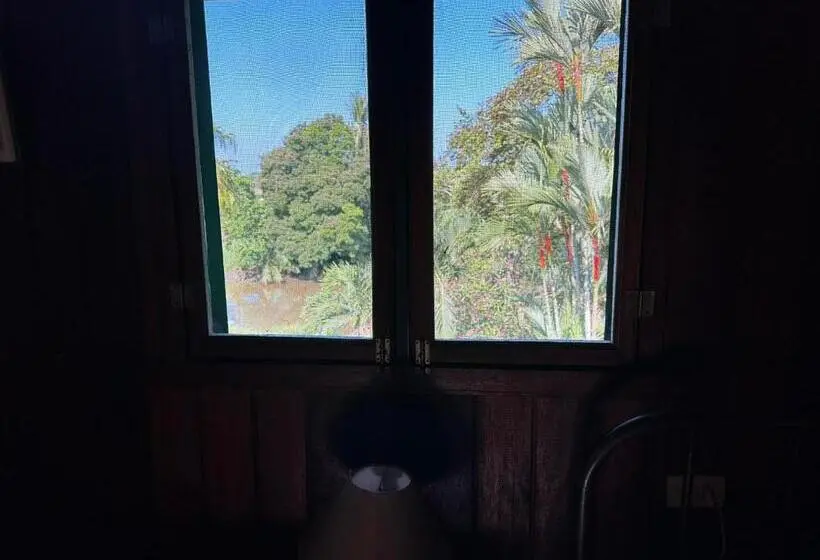 اتاق استاندارد یک تخته با سرویس بهداشتی مشترک, Veragua River House