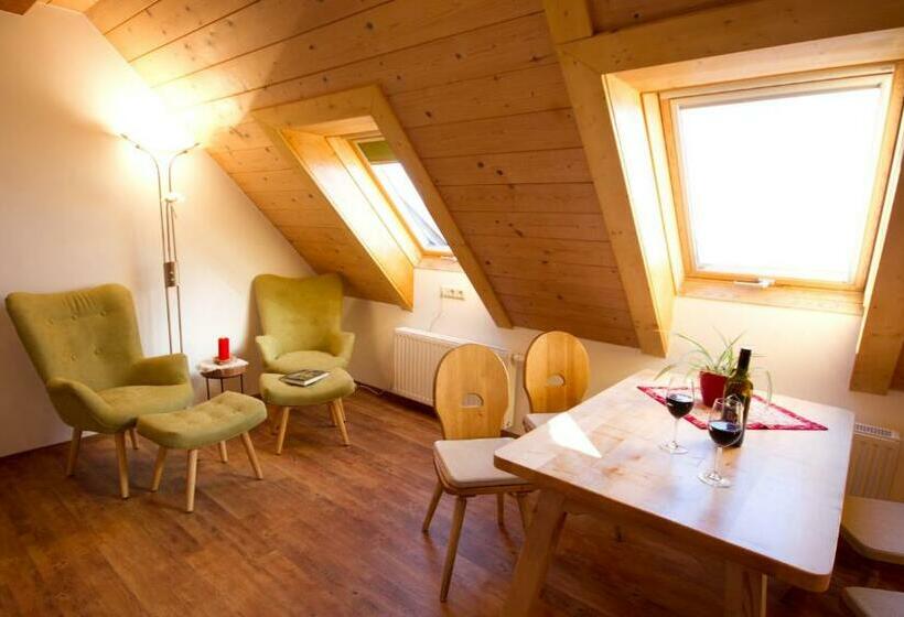 דירת שני חדרים, Almdorf Tonnerhütte