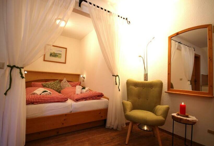 דירת חדר, Almdorf Tonnerhütte