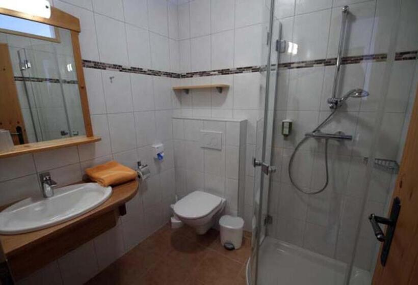 דירת חדר, Almdorf Tonnerhütte