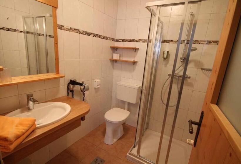 דירת חדר, Almdorf Tonnerhütte