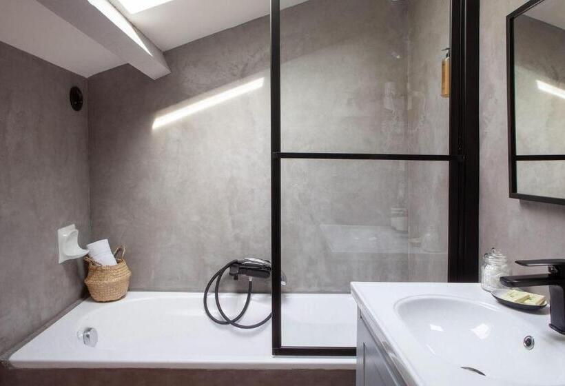 شقة غرفتين, Domaine De Blanche Fleur