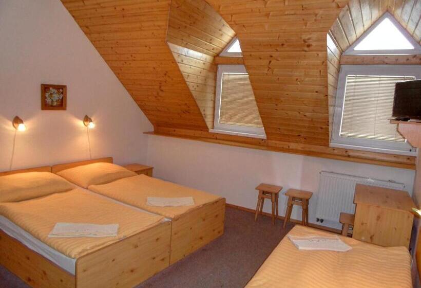 标准三人间, Penzión Antiqua Villa