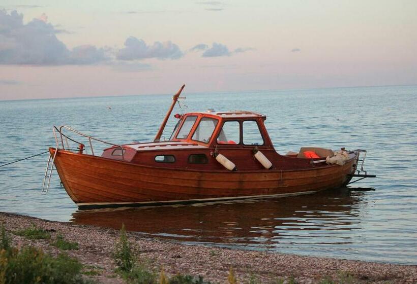 خانه 2 خوابه, Pruuli Holiday Farm