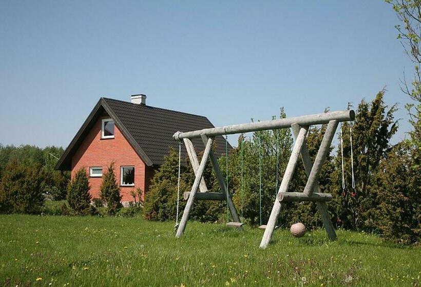 خانه 2 خوابه, Pruuli Holiday Farm