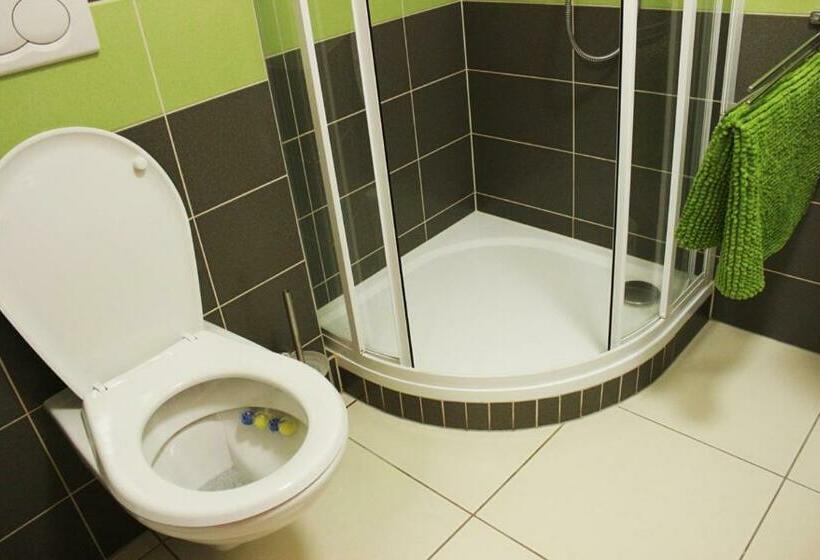 스탠다드 트리플 룸, Vinný Sklep U Műhlbergerů