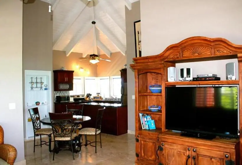 ویلای 2 خوابه با چشم‌انداز باغ, Neptune Villas