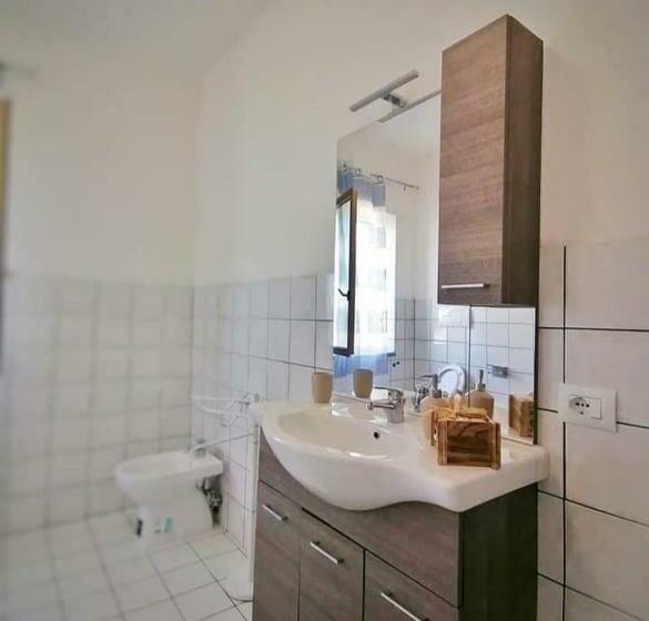 غرفة قياسية ثلاثية, B&b Orizzonte Blu