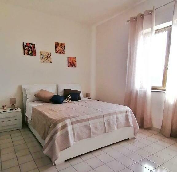 غرفة قياسية ثلاثية, B&b Orizzonte Blu