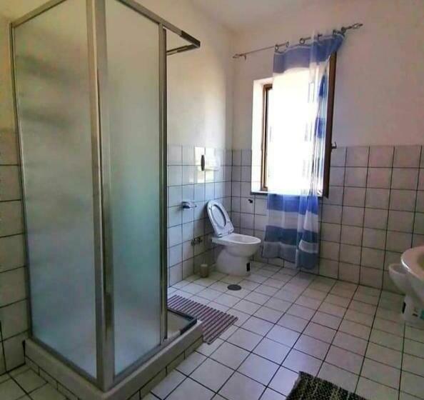 غرفة قياسية ثلاثية, B&b Orizzonte Blu