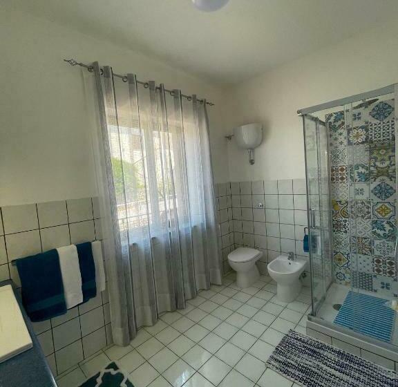 غرفة قياسية رباعية, B&b Orizzonte Blu