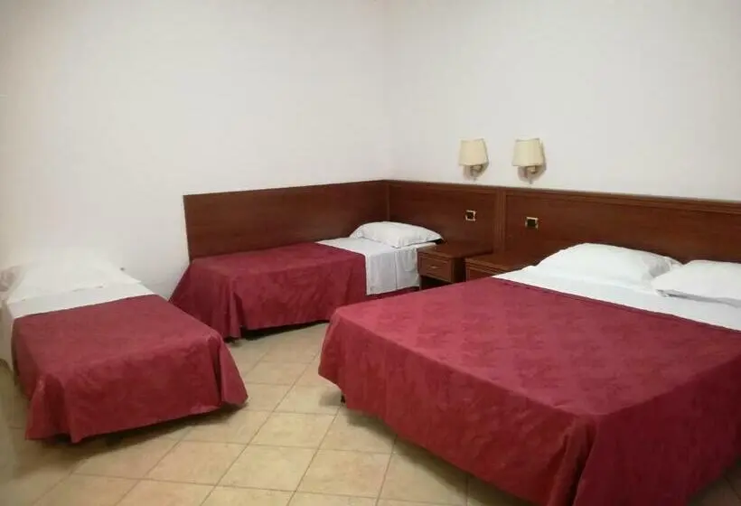 اتاق استاندارد چهار تخته, Borgo Cerasa