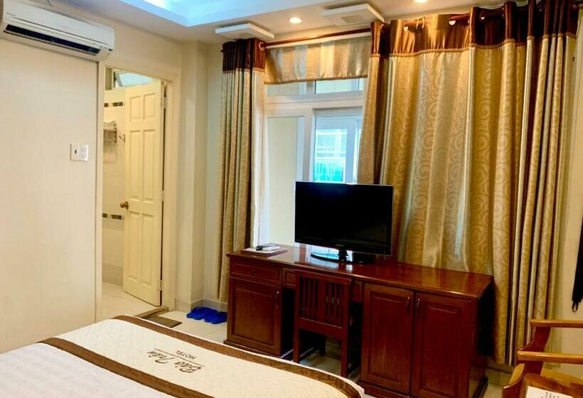 اتاق استاندارد, Bao Tran