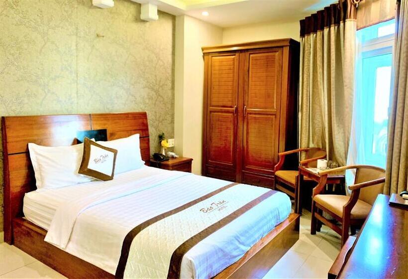 اتاق سوپریور, Bao Tran