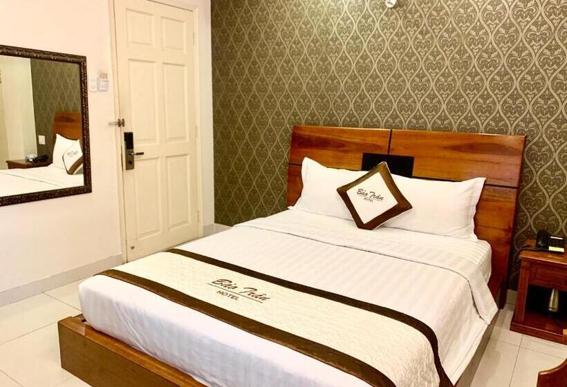 اتاق لوکس, Bao Tran