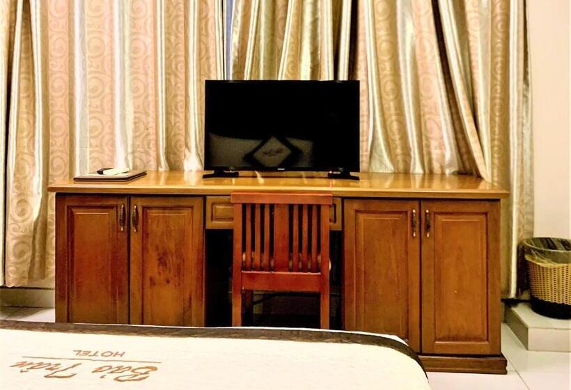 اتاق لوکس, Bao Tran